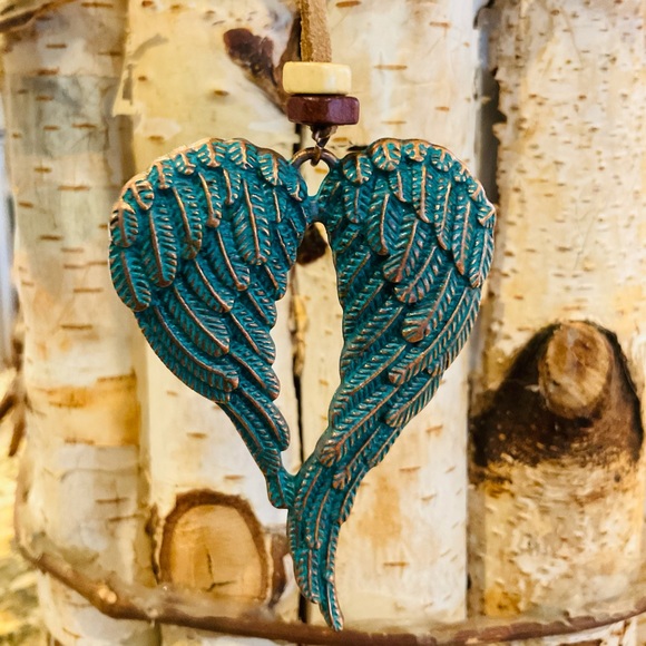 Jewelry - Angel Wing Pendant Necklace